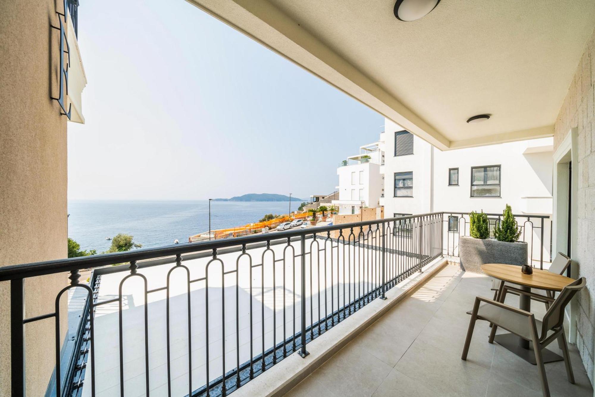 Exclusive Hotel Budva Exterior foto